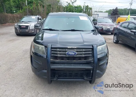 2017 Ford Police Interceptor z USA, uszkodzony, nr VIN 1FM5K8AR8HGA37503